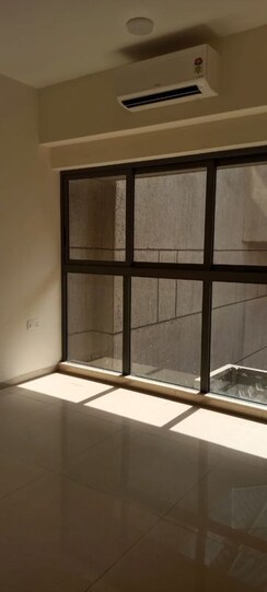 2 BHK + Study Room Apartment For Rent in Lodha Vista