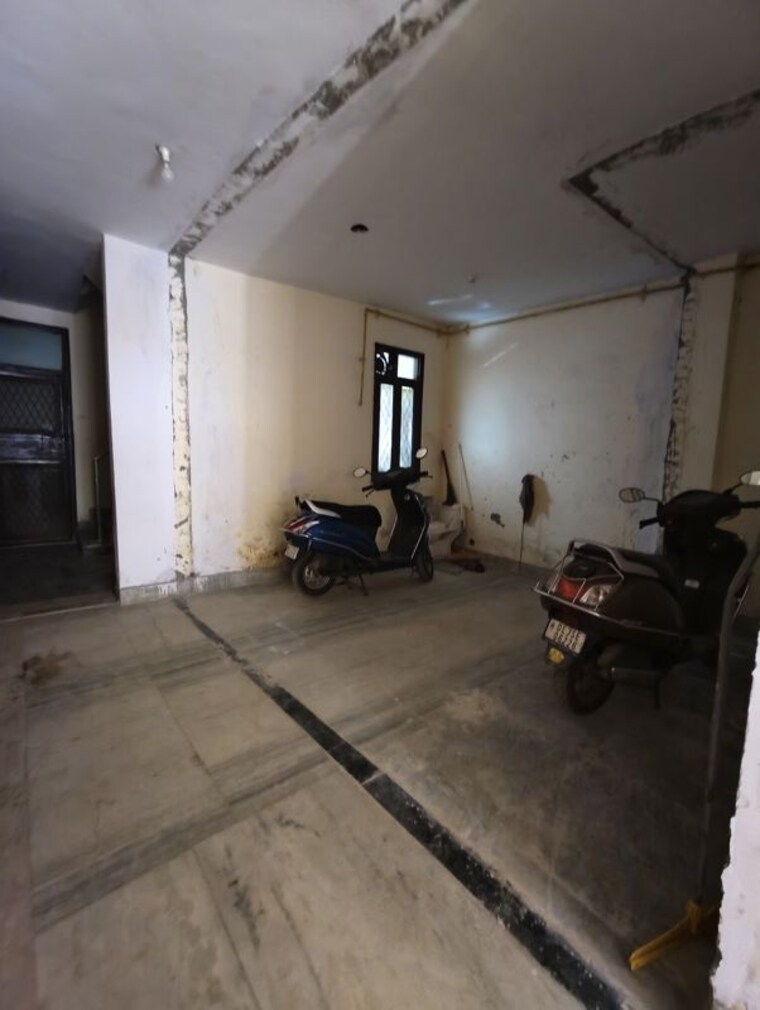  Parking, govindpuri 1 Bedroom 400 Sq.Ft. Builder Floor In Govindpuri Delhi 10467959