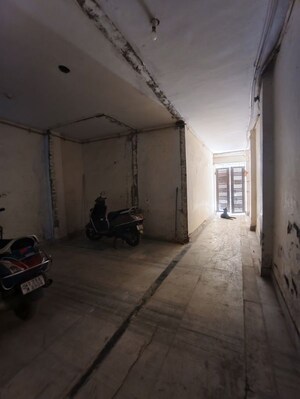 Parking in 1 BHK Builder Floor at Govindpuri – for Sale