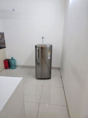 Furnished Amenities in 1.5 BHK Builder Floor at RWA Apartments, Sector 31 – for Rent