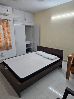 1.5 BHK Builder Floor For Rent in RWA Apartments, Sector 31