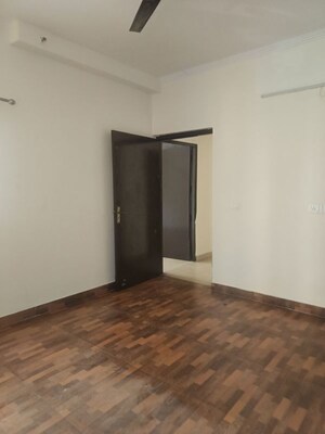 Room in 2 BHK Apartment at Gardenia Gateway, Sector 75 – for Rent