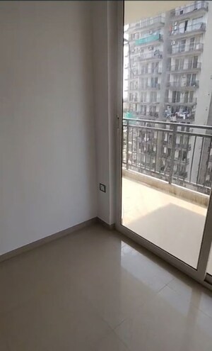 Balcony in 2.5 BHK Apartment at ROF Aalayas Phase 2, Sector 102 – for Rent
