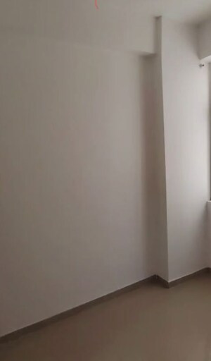 Room in 2.5 BHK Apartment at ROF Aalayas Phase 2, Sector 102 – for Rent