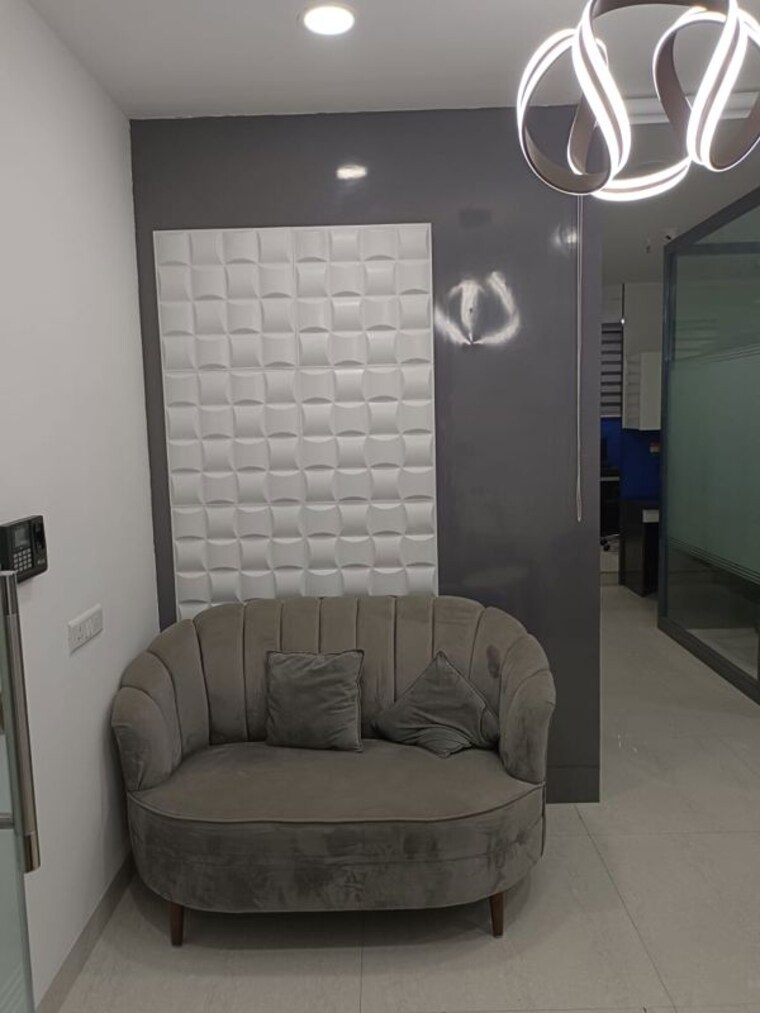 Bathroom, netaji subhash place Commercial Office Space 850 Sq.Ft. In Netaji Subhash Place Delhi 10468070