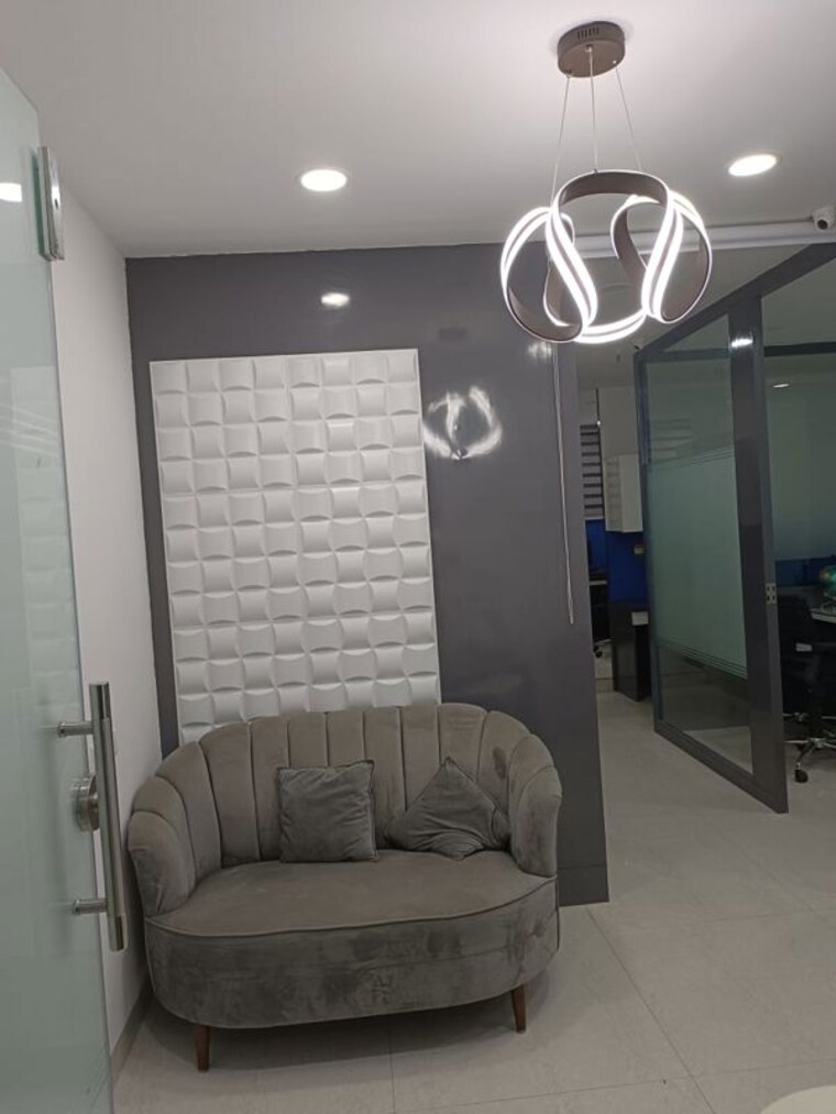 Bathroom, netaji subhash place Commercial Office Space 850 Sq.Ft. In Netaji Subhash Place Delhi 10468070