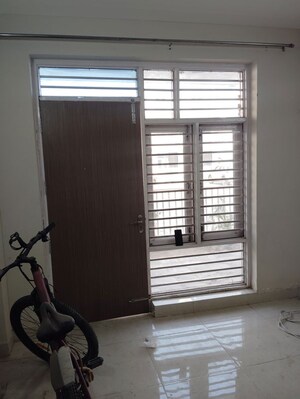 Room in 2 BHK Apartment at Vashisht Heights, Sector 87 – for Rent