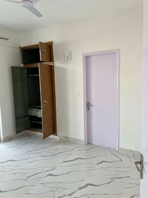 Room in 2 BHK Apartment at Spaze Privy, Sector 72 – for Sale
