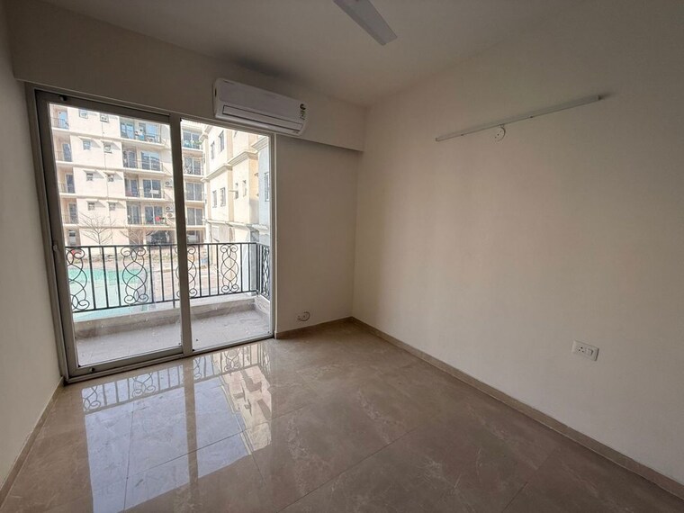 Room, signature-global-park-4-and-5 2.5 Bedroom 1120 Sq.Ft. Builder Floor In Sohna Sector 36 Gurgaon 10468141