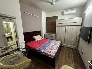 Bedroom in 4 BHK Penthouse at Emaar The Palm Drive-The Premier Terraces, Sector 66 – for Rent