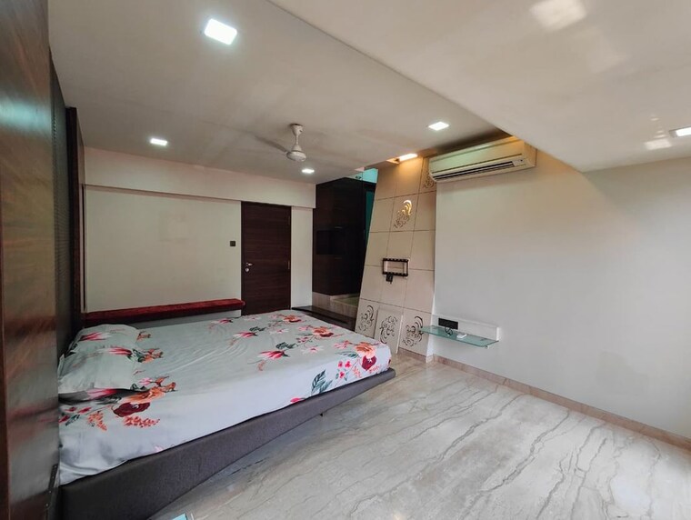 Bedroom, lokhandwala complex 5 Bedroom 2600 Sq.Ft. Apartment In Lokhandwala Complex Mumbai 10468183