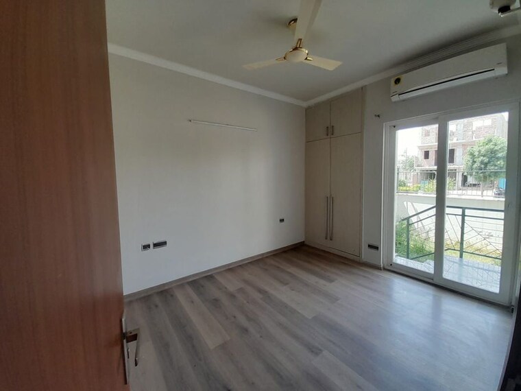Room, central-park-flower-valley 3 Bedroom 1274 Sq.Ft. Builder Floor In Sohna Sector 33 Gurgaon 10468181
