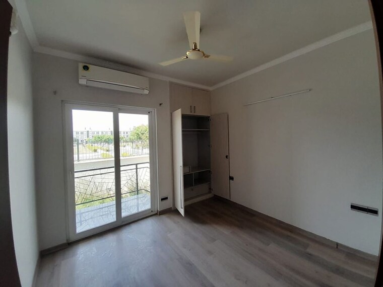 Room, central-park-flower-valley 3 Bedroom 1274 Sq.Ft. Builder Floor In Sohna Sector 33 Gurgaon 10468181