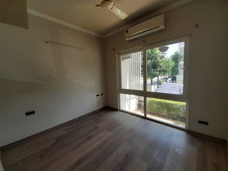 Room, central-park-flower-valley 3 Bedroom 1274 Sq.Ft. Builder Floor In Sohna Sector 33 Gurgaon 10468181