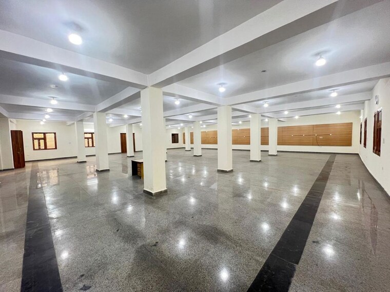 Room, sarvodaya nagar Commercial Shop 10500 Sq.Ft. In Sarvodaya Nagar Ghaziabad 10468224