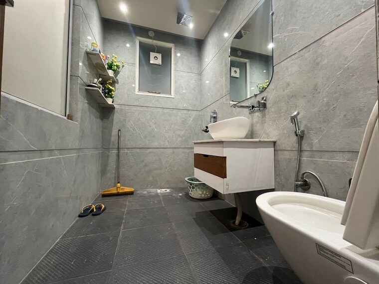 Team Area, emaar-emerald-classic 3 Bedroom 1650 Sq.Ft. Apartment In Sector 65 Gurgaon 10468208