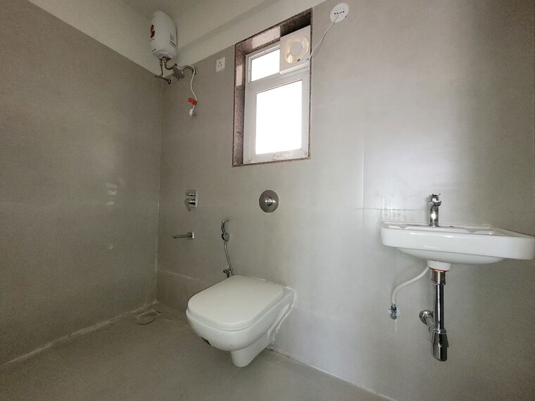 Bathroom, puranik-city-reserva 2 Bedroom 750 Sq.Ft. Apartment In Ghodbunder Road Thane 10468305
