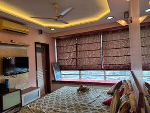 Bedroom in 3 BHK Apartment at Oberoi Springs, Andheri West – for Rent