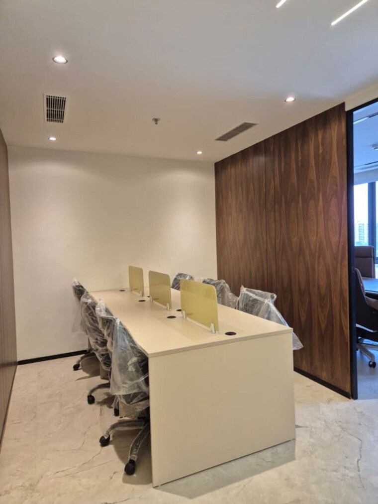 Team Area, emaar-the-palm-square Commercial Office Space 1080 Sq.Ft. In Sector 66 Gurgaon 10468313