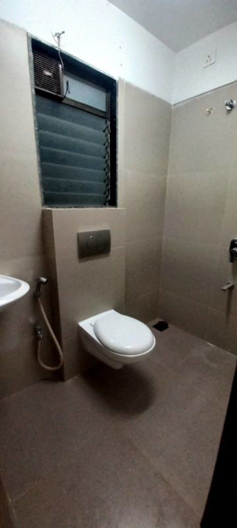 Bathroom, je-and-vee-om-trimurti 1 Bedroom 410 Sq.Ft. Apartment In Malad East Mumbai 10468341