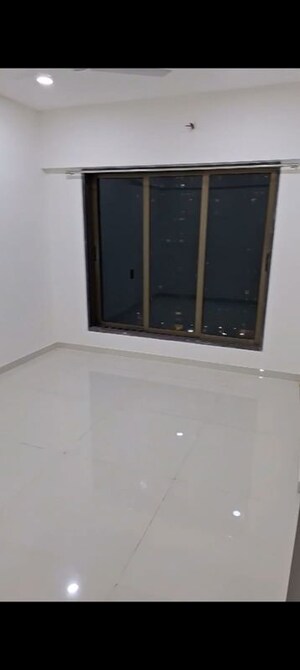 2 BHK Apartment For Rent in Poonam Vaishno Heights, Malad East