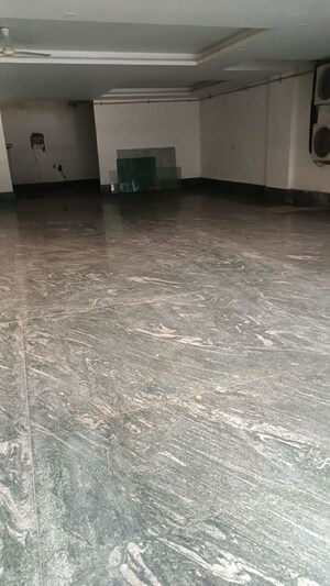 Parking in 3 BHK Villa at Sector 30 – for Rent