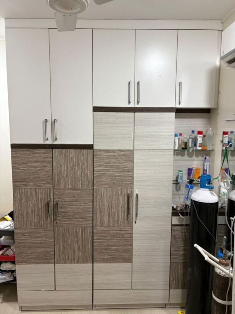 Bathroom, kamgar putala vasahat 4 Bedroom 2000 Sq.Ft. Apartment In Kamgar Putala Vasahat Pune 10468379