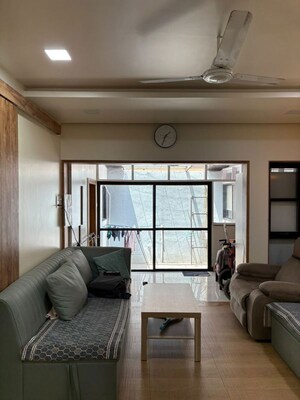 Living Room in 4 BHK Apartment at Kamgar Putala Vasahat – for Rent