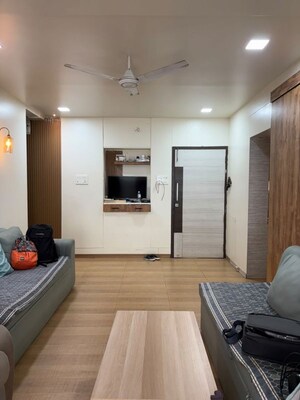 4 BHK Apartment For Rent in Kamgar Putala Vasahat
