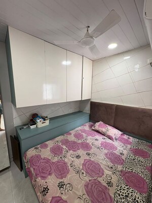 Bedroom in 4 BHK Apartment at Kamgar Putala Vasahat – for Rent