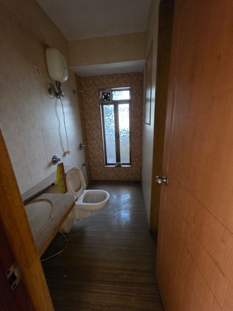 Bathroom, chembur 3 Bedroom 1560 Sq.Ft. Apartment In Chembur Mumbai 10468378