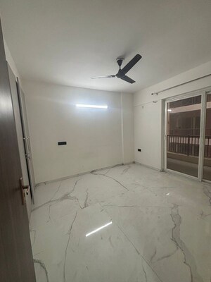 Room in 4 BHK Apartment at Shiv Sai Emerald Heights, Sector 88 – for Rent