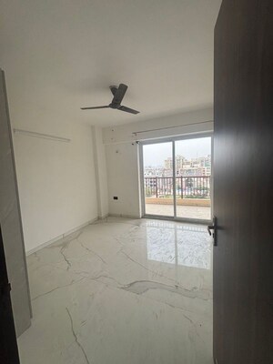 Room in 4 BHK Apartment at Shiv Sai Emerald Heights, Sector 88 – for Rent