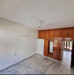 Room in 3 BHK Apartment at Sector 50 – for Rent