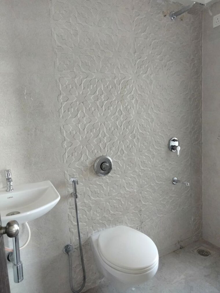 Bathroom, uk-iridium 2 Bedroom 530 Sq.Ft. Apartment In Kandivali East Mumbai 10468412