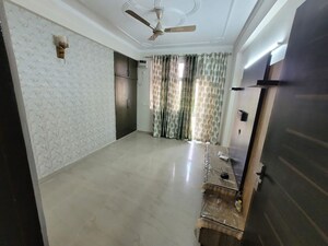 Living Room in 3 BHK Builder Floor at BPTP Eden Estate, Sector 81 – for Rent