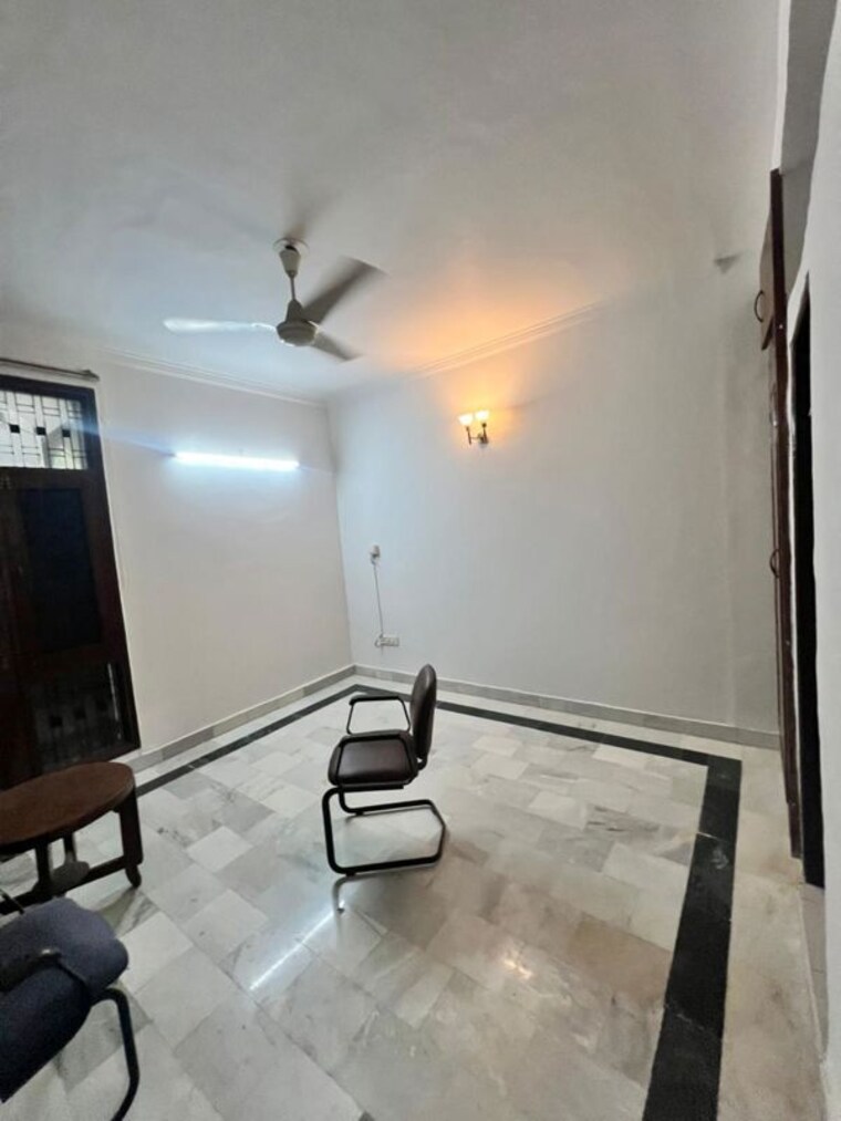 Bathroom, naraina 3 Bedroom 220 Sq.Yd. Builder Floor In Naraina Delhi 10468462