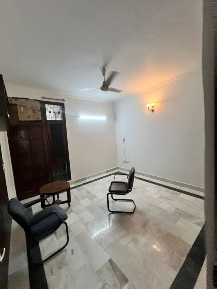 Bathroom, naraina 3 Bedroom 220 Sq.Yd. Builder Floor In Naraina Delhi 10468462
