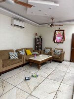 3.5 BHK + Servant Room 200 Sq.Yd. Builder Floor in Kalkaji