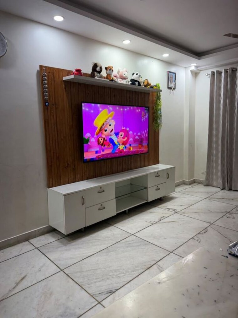 Living Room, kalkaji 3.5 Bedroom 200 Sq.Yd. Builder Floor In Kalkaji Delhi 10439676