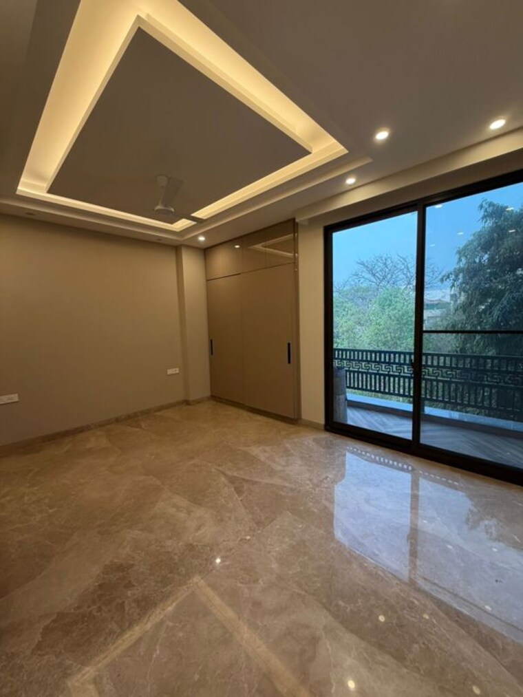 Room, greater kailash ii 3.5 Bedroom 250 Sq.Yd. Builder Floor In Greater Kailash ii Delhi 10439558