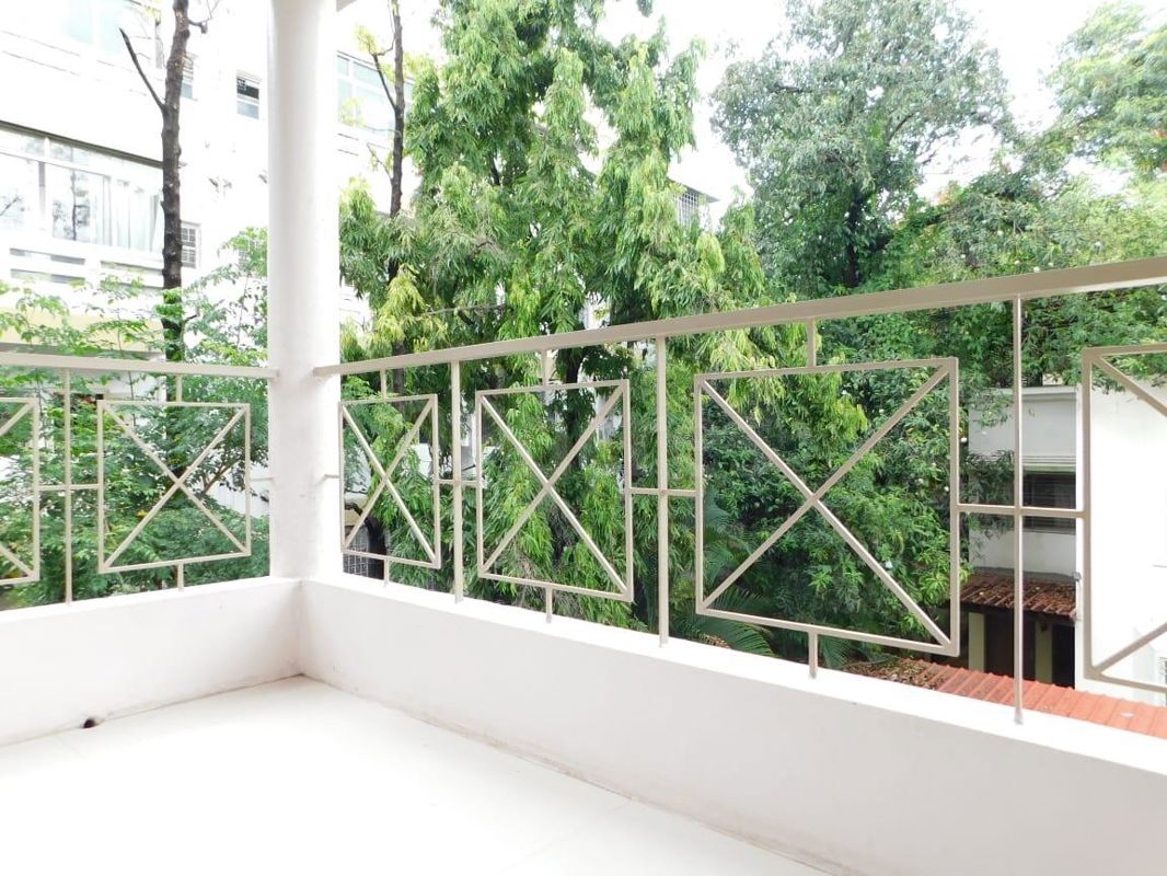 3 BHK 2000 Sq.Ft. Apartment in Clover Gardens