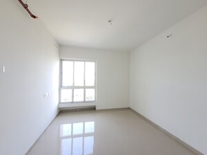 Room in 1 BHK Apartment at Puranik City Reserva, Ghodbunder Road – for Rent