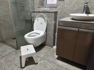 Bathroom in 3 BHK Apartment at Oberoi Realty Esquire, Goregaon East – for Sale
