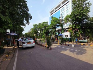 Parking in 1 RK Builder Floor at Rosewood City – for Rent