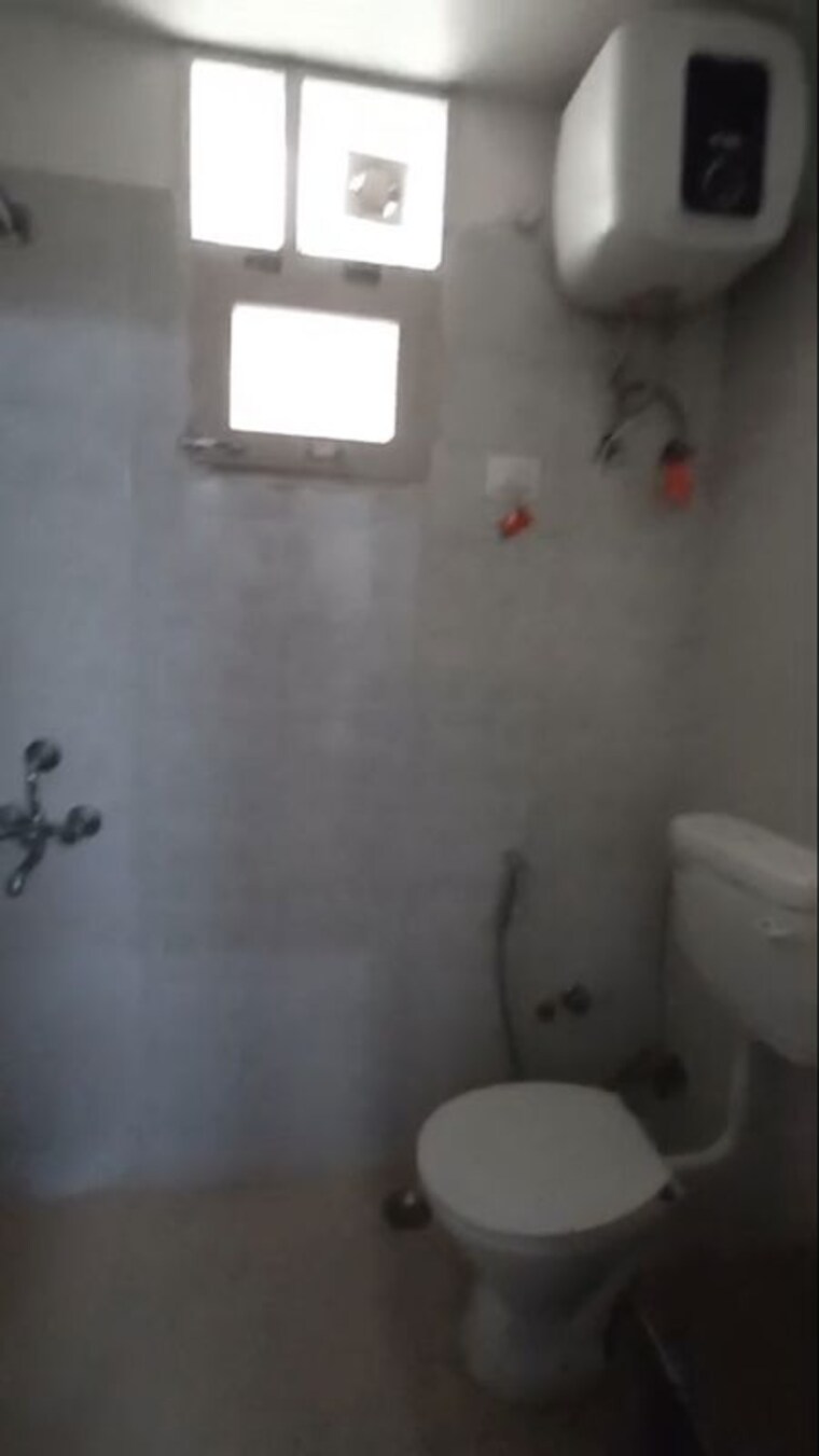 Bathroom, ninex-rmg-residency 2 Bedroom 700 Sq.Ft. Apartment In Sector 37c Gurgaon 10468526