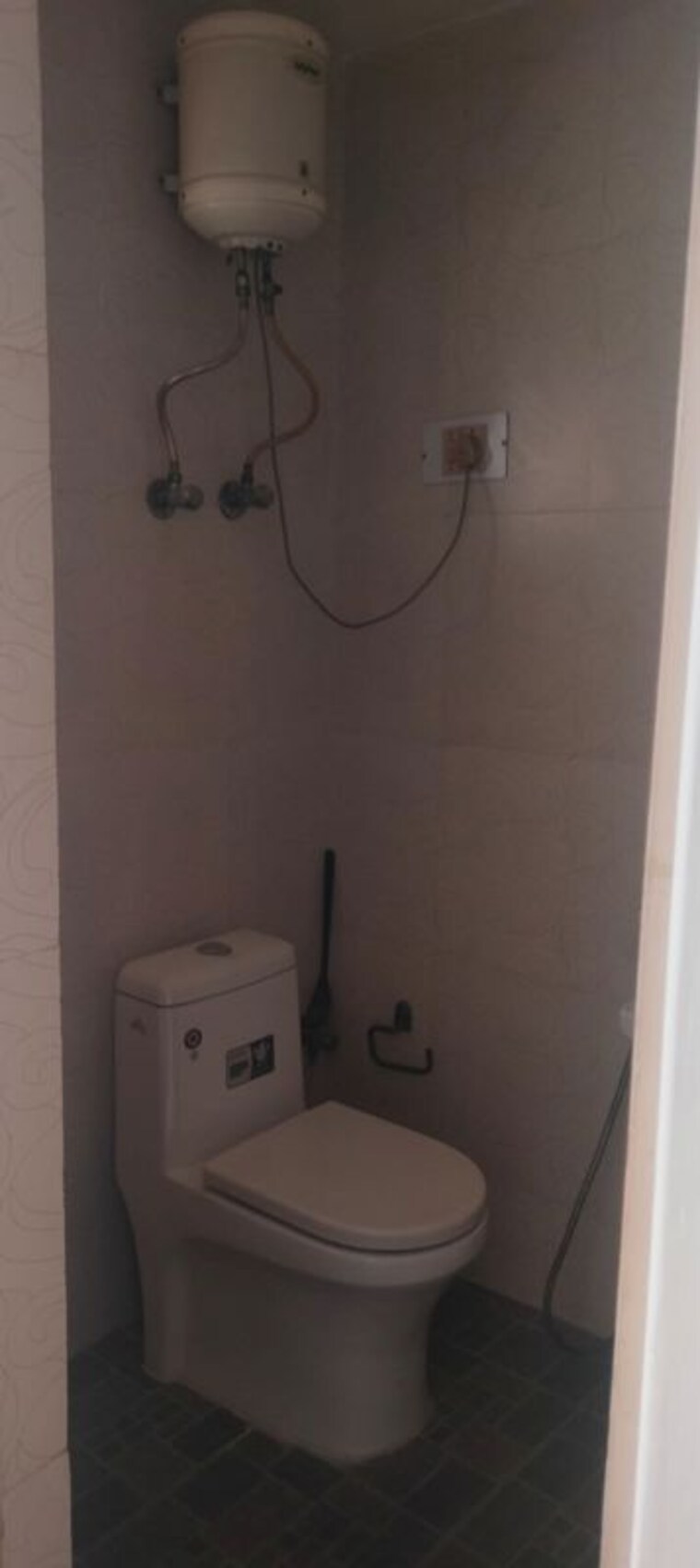 Bathroom, kalkaji 2 Bedroom 900 Sq.Ft. Builder Floor In Kalkaji Delhi 10468556
