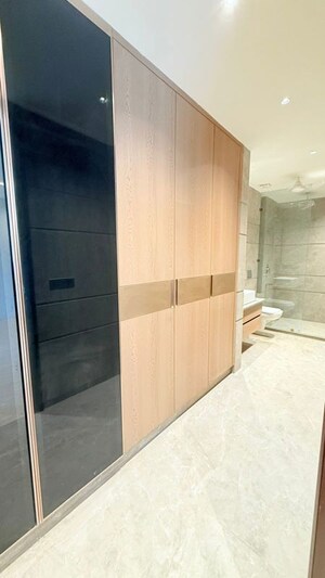 Bathroom in 3 BHK Builder Floor at BPTP Green Oaks, Sector 70a – for Sale