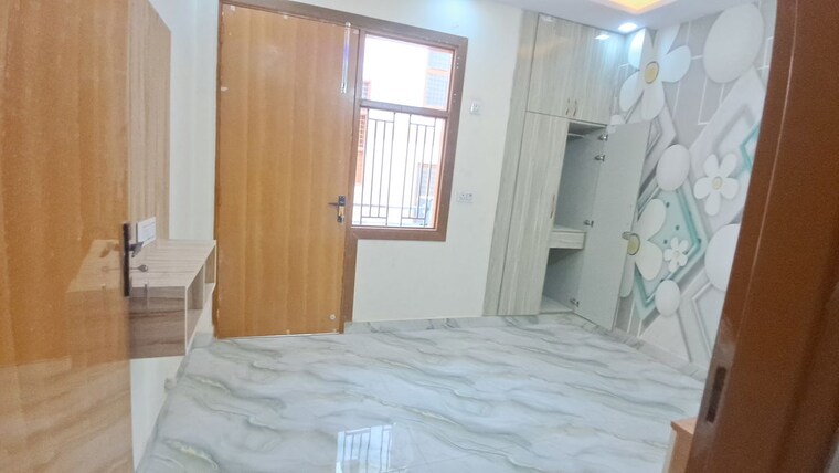 Room, razapur khurd 3 Bedroom 50 Sq.Yd. Independent House In Razapur Khurd Delhi 10468582