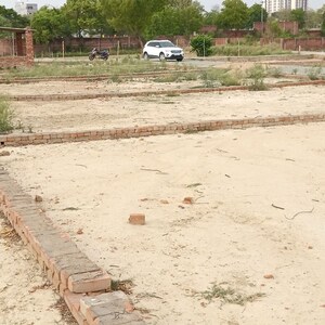  Plot For Sale in Chandauli